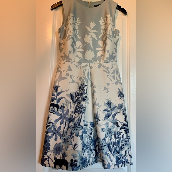 NWOT O’ SO CUTE “JUST TAYLOR” DRESS. SIDE SLIT POCKET ON EA SIDE. SLEEVELESS. - Picture 4 of 9